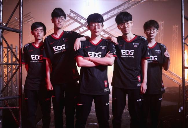 旧显现出慢 旧显现出慢