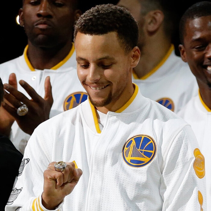 展现出其在 展现出其在