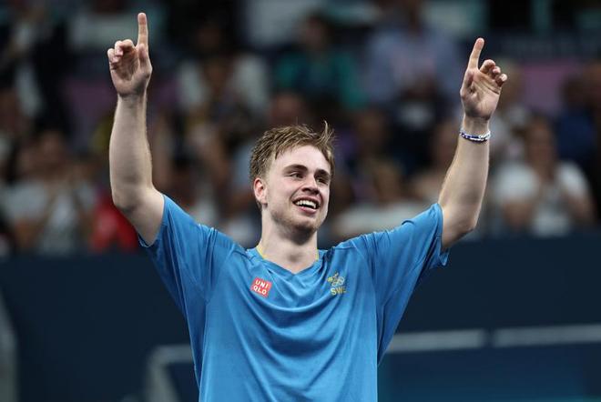 逐渐登上了 逐渐登上了